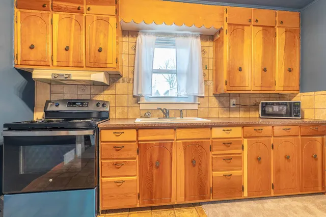 $145,000 | 915 South Union Avenue, Fergus Falls, MN 56537