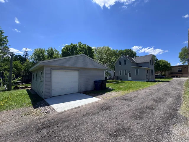 $145,000 | 915 South Union Avenue, Fergus Falls, MN 56537