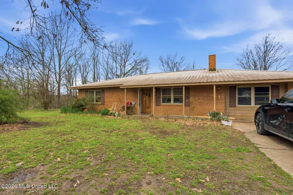 $450,000 | 2729 Davis Road, Benton, MS 39039