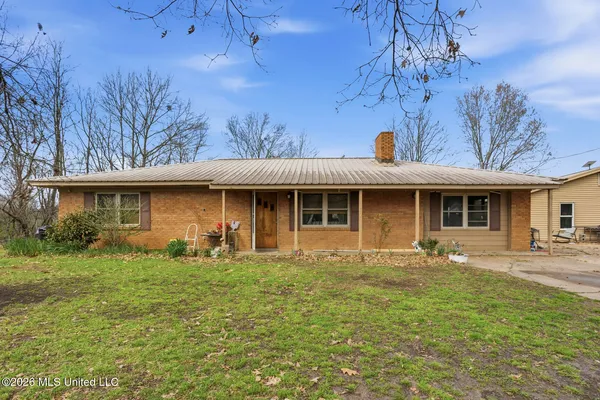 $450,000 | 2729 Davis Road, Benton, MS 39039