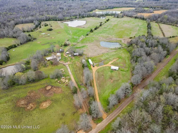 $450,000 | 2729 Davis Road, Benton, MS 39039