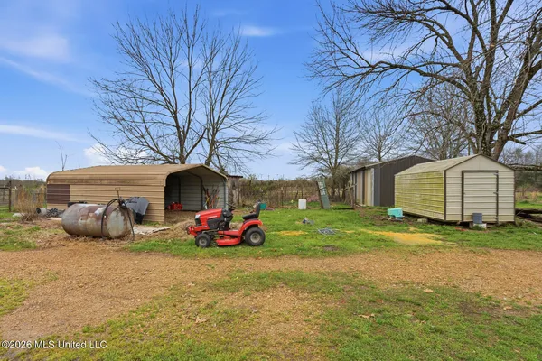 $450,000 | 2729 Davis Road, Benton, MS 39039