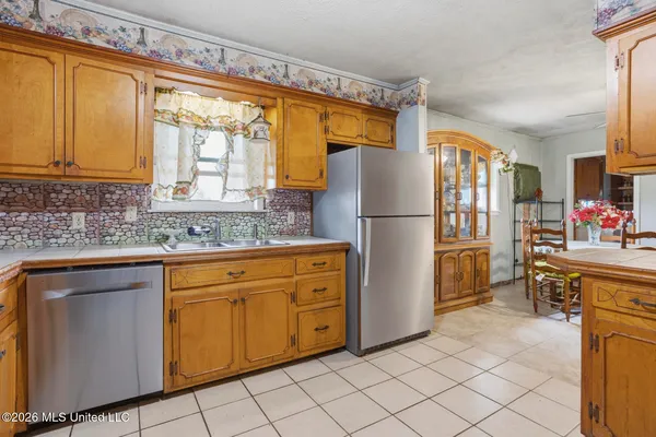 $450,000 | 2729 Davis Road, Benton, MS 39039