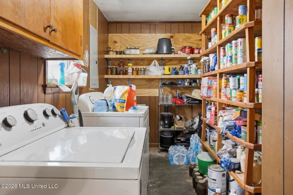 $450,000 | 2729 Davis Road, Benton, MS 39039