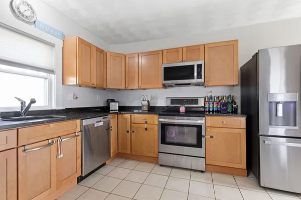 $389,900 | 75 Auburn Street, Brockton, MA 02302