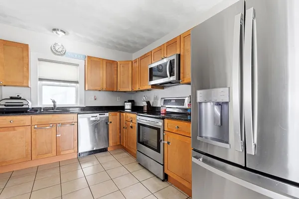 $389,900 | 75 Auburn Street, Brockton, MA 02302