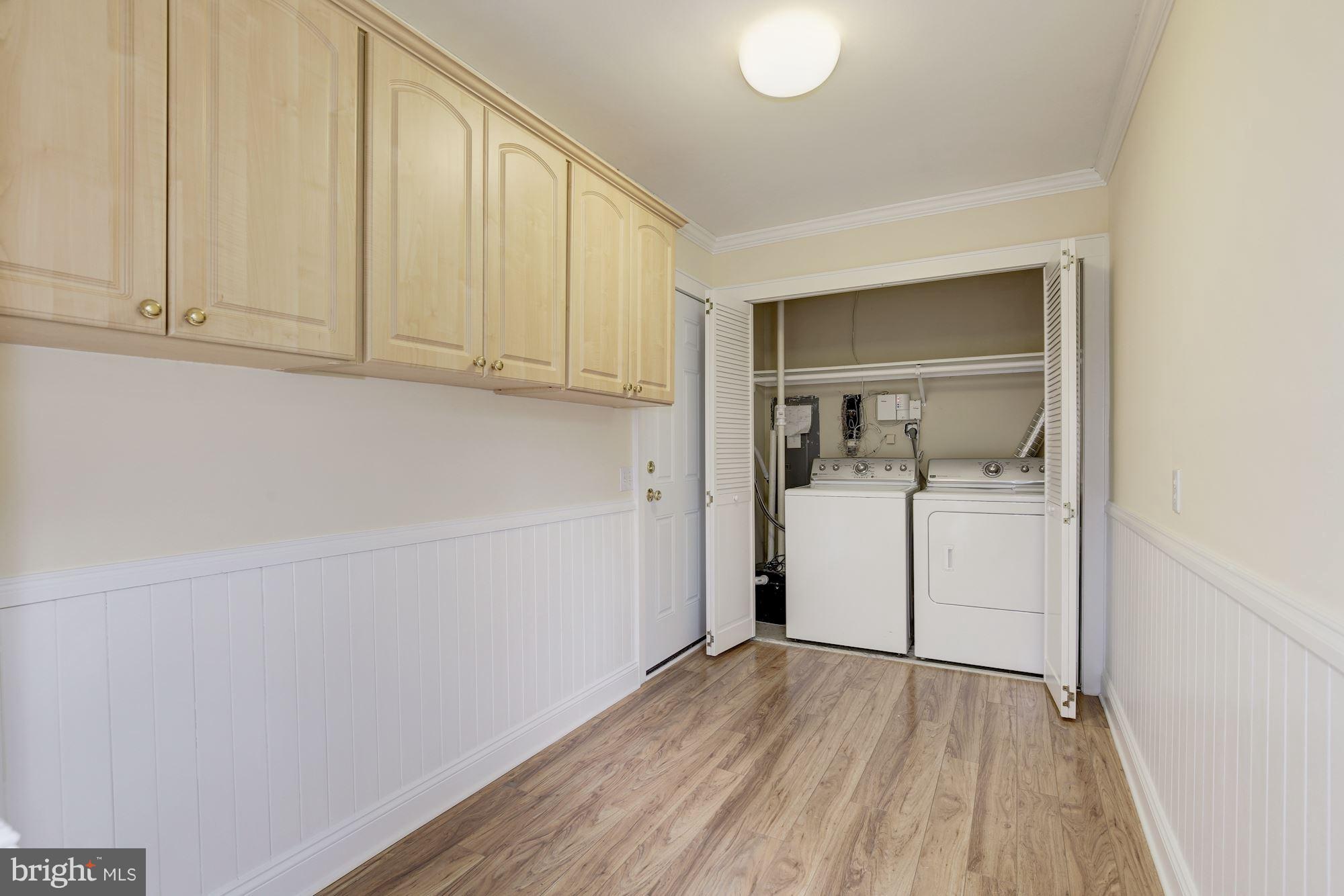 8524 Fox Run Potomac, MD 20854 - Photo 15 of 30 a view of small space with wooden floor