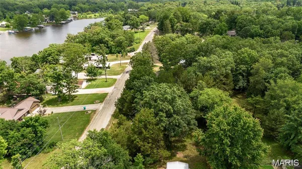 $23,500 | 1987 Lakeshore Drive, Cuba, MO 65453