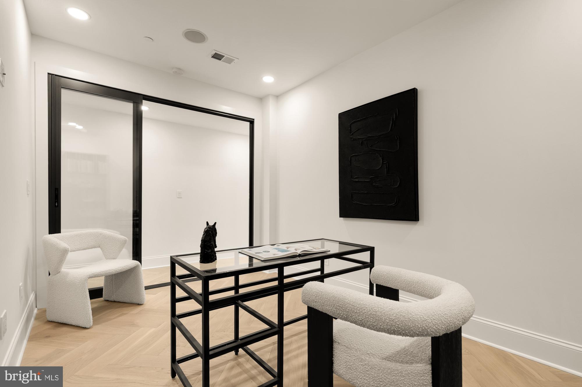 733 Euclid Street Northwest, Unit 303 Washington, DC 20001 - Photo 21 of 56