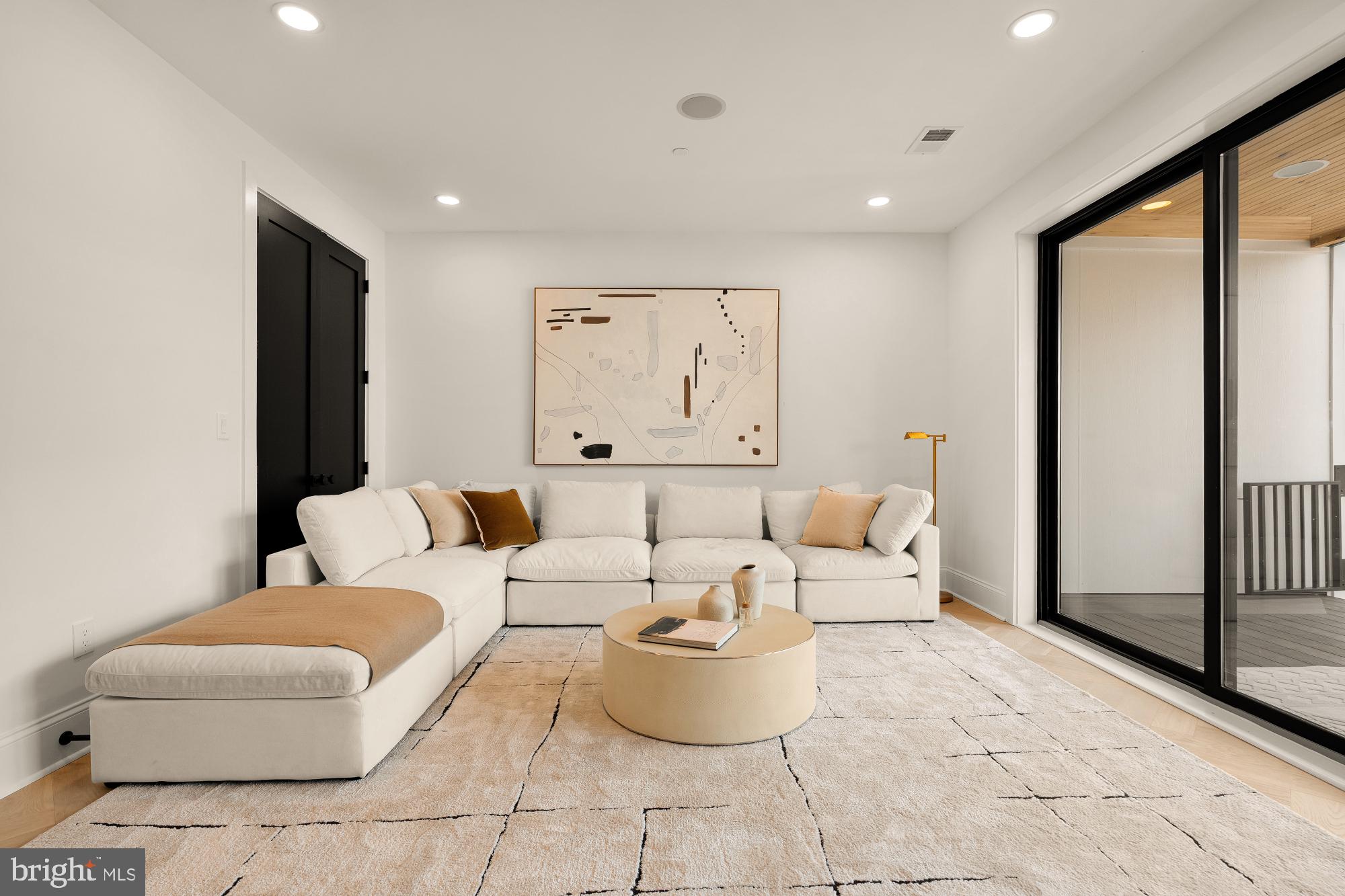 733 Euclid Street Northwest, Unit 303 Washington, DC 20001 - Photo 23 of 56