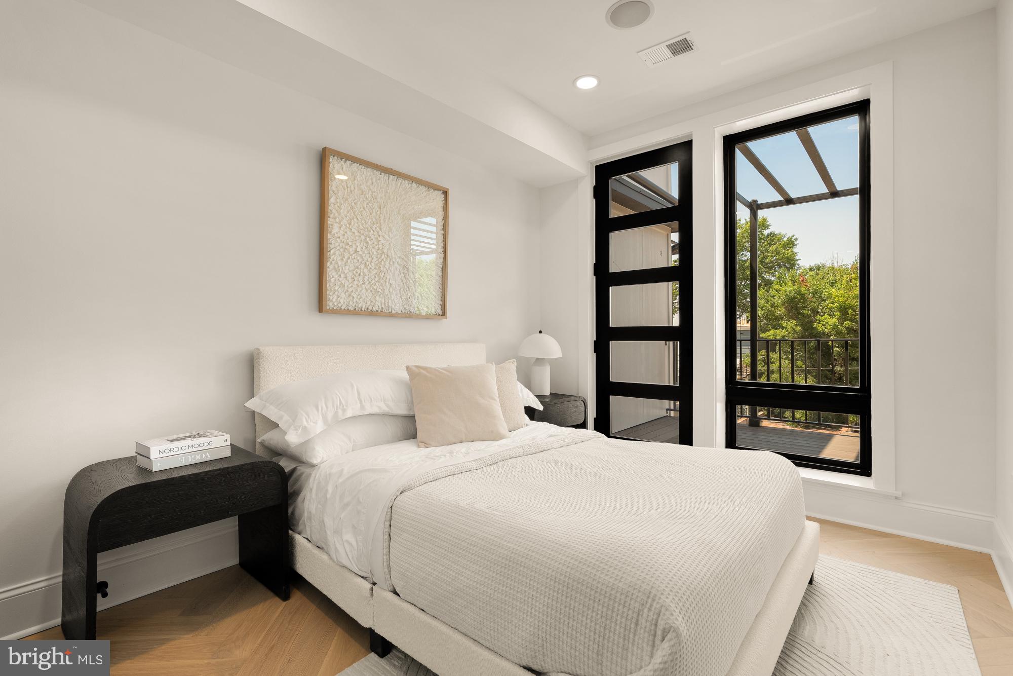 733 Euclid Street Northwest, Unit 303 Washington, DC 20001 - Photo 43 of 56