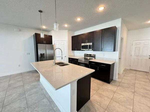 $1,995 | 769 Marion Oaks Pass, Ocala, FL 34473