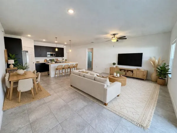 $1,995 | 769 Marion Oaks Pass, Ocala, FL 34473