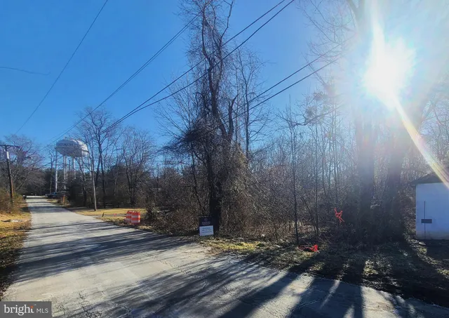 a view of an outdoor space