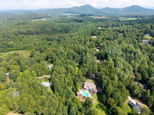 a close view of sink
