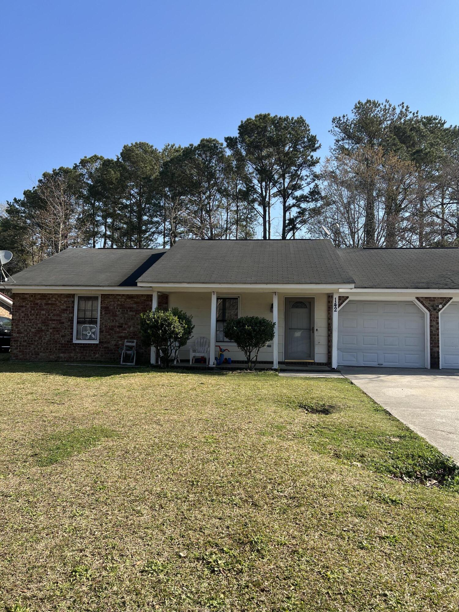 142 Aylesbury Road Goose Creek, SC 29445 - Photo 1 of 19 IMG_0951