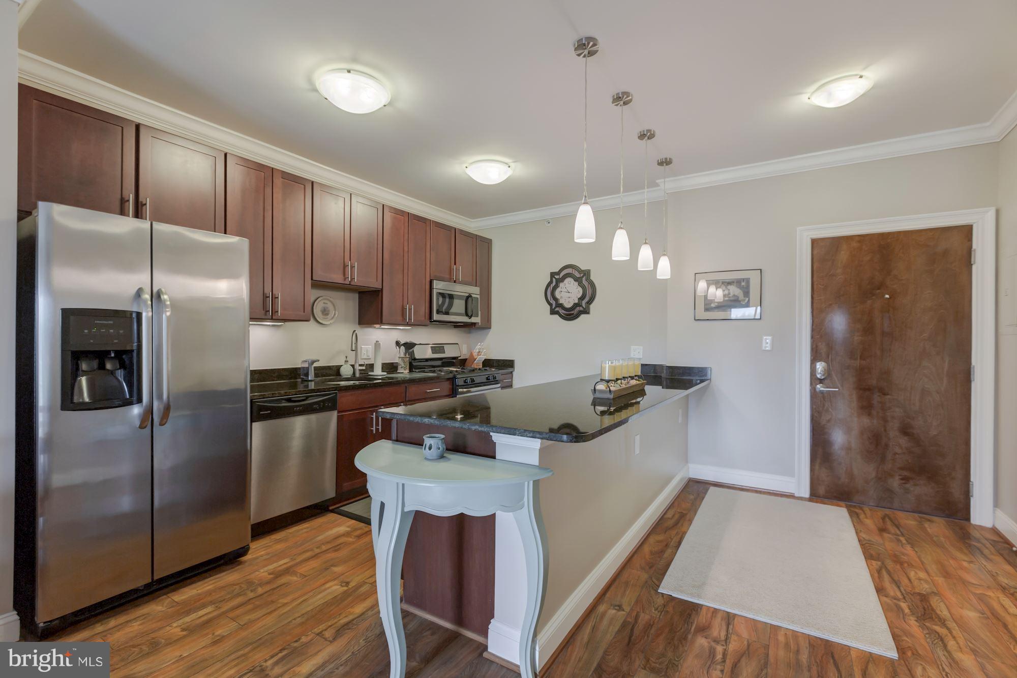 6301 Edsall Road, Unit 416 Alexandria, VA 22312 - Photo 3 of 27 Kitchen