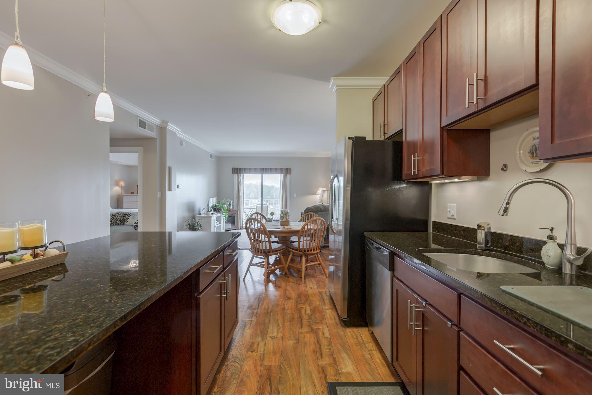 6301 Edsall Road, Unit 416 Alexandria, VA 22312 - Photo 4 of 27 Kitchen