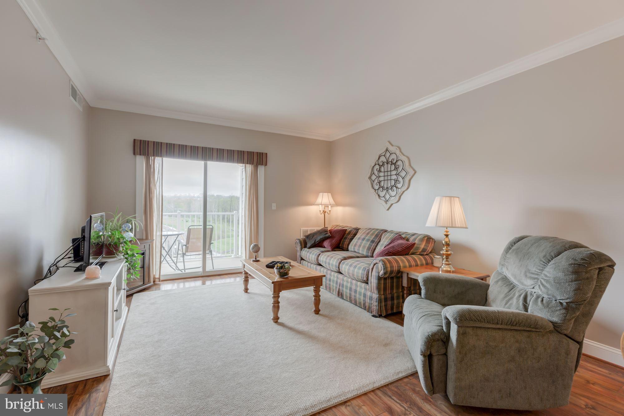 6301 Edsall Road, Unit 416 Alexandria, VA 22312 - Photo 8 of 27 Living Room
