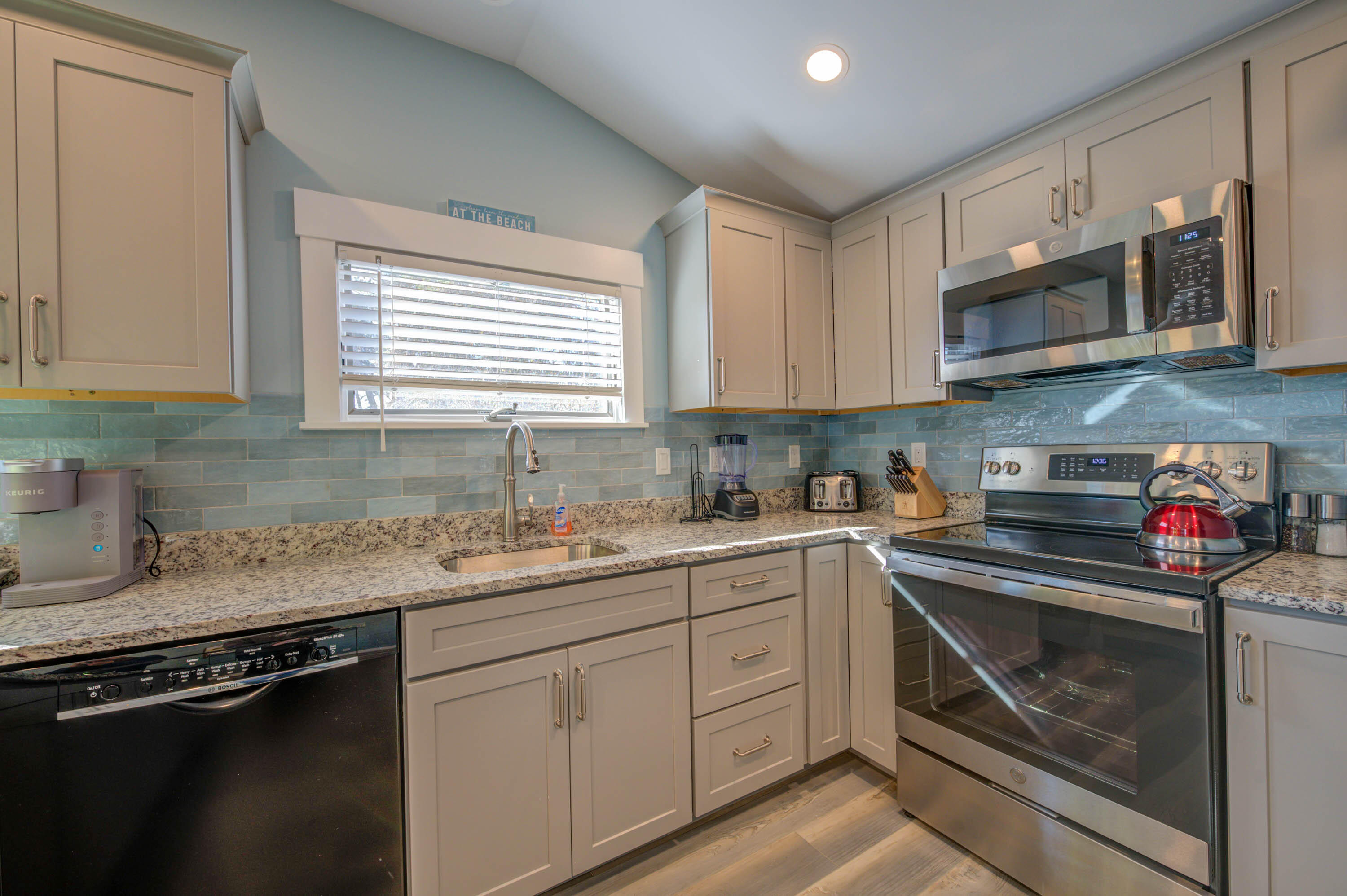 404 Ocean Avenue, Unit 7 Wells, ME 04090 - Photo 5 of 28 Kitchen 404 Ocean Avenue #7
