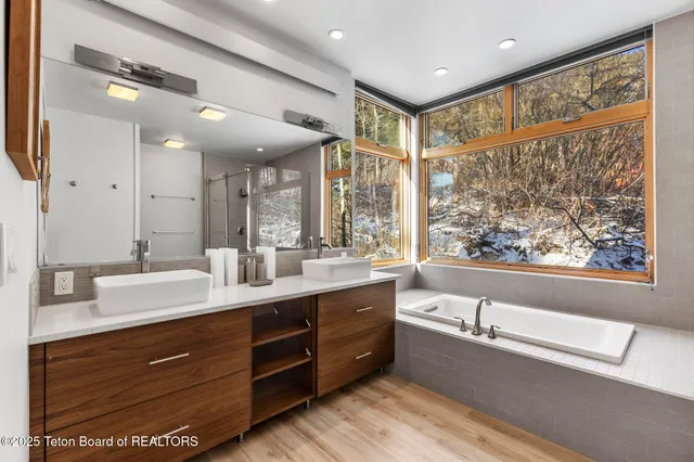 $5,640,000 | 1400 North Fenn Drive, Wilson, WY 83014