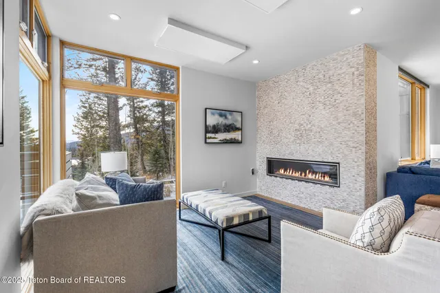 $5,640,000 | 1400 North Fenn Drive, Wilson, WY 83014