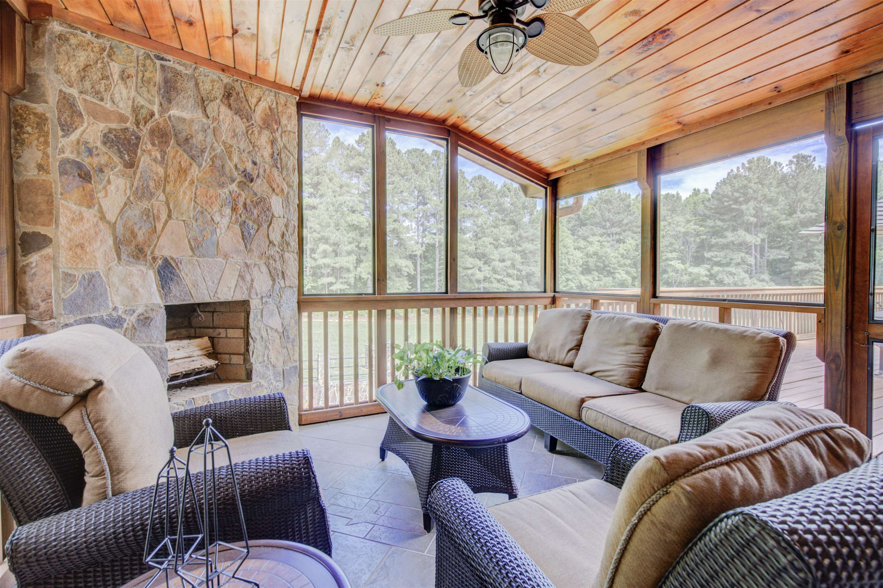 1039 North Chavis Road Kittrell, NC 27544 - Photo 7 of 53 a living room with furniture and a large window