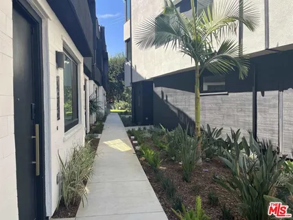$1,312,725 | 3832 North Emery Way, Los Angeles, CA 90065