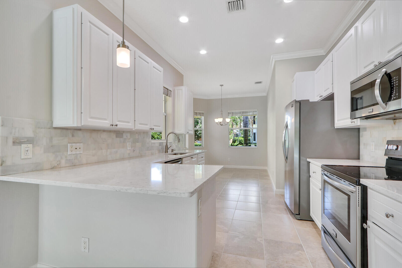 104 St Pierre Way Jupiter, FL 33458 - Photo 11 of 35 Great kitchen