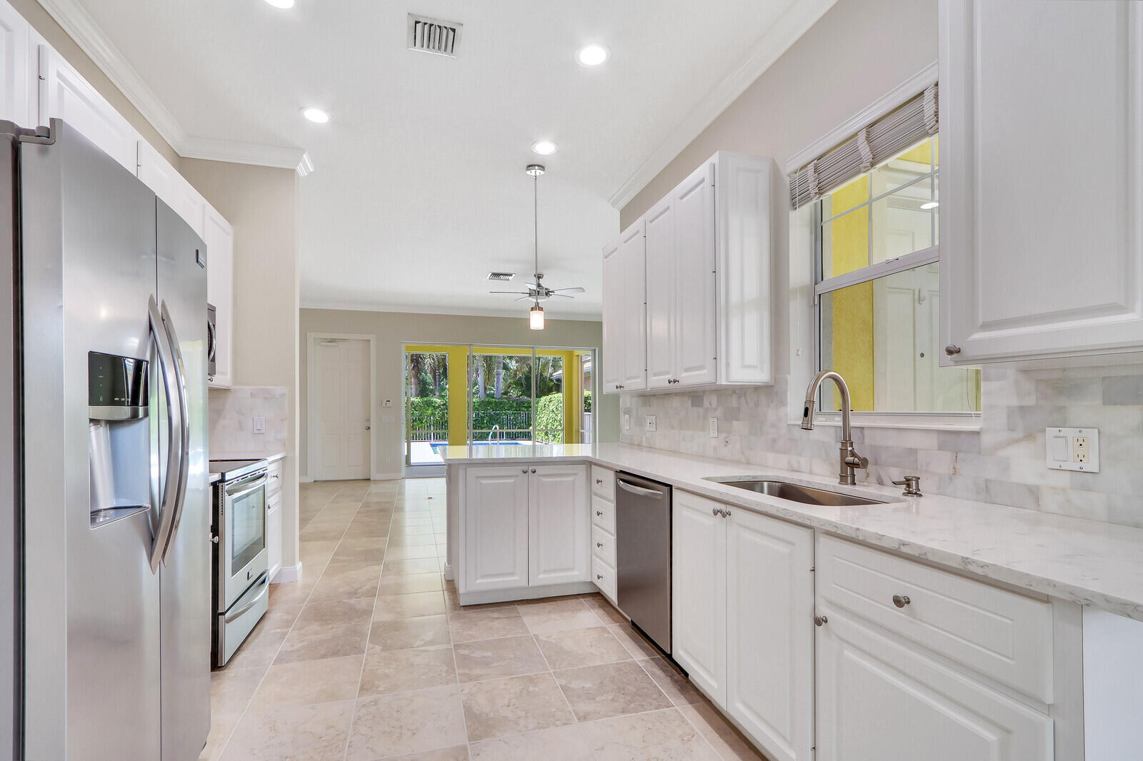 104 St Pierre Way Jupiter, FL 33458 - Photo 14 of 35 Recessed lighting