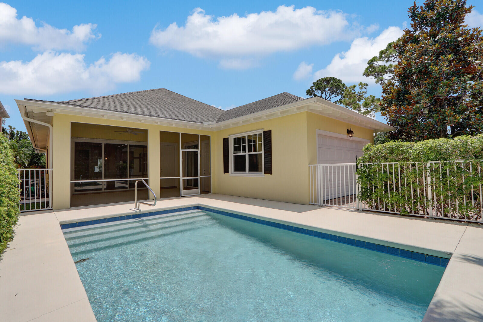 104 St Pierre Way Jupiter, FL 33458 - Photo 32 of 35 Relax and enjoy