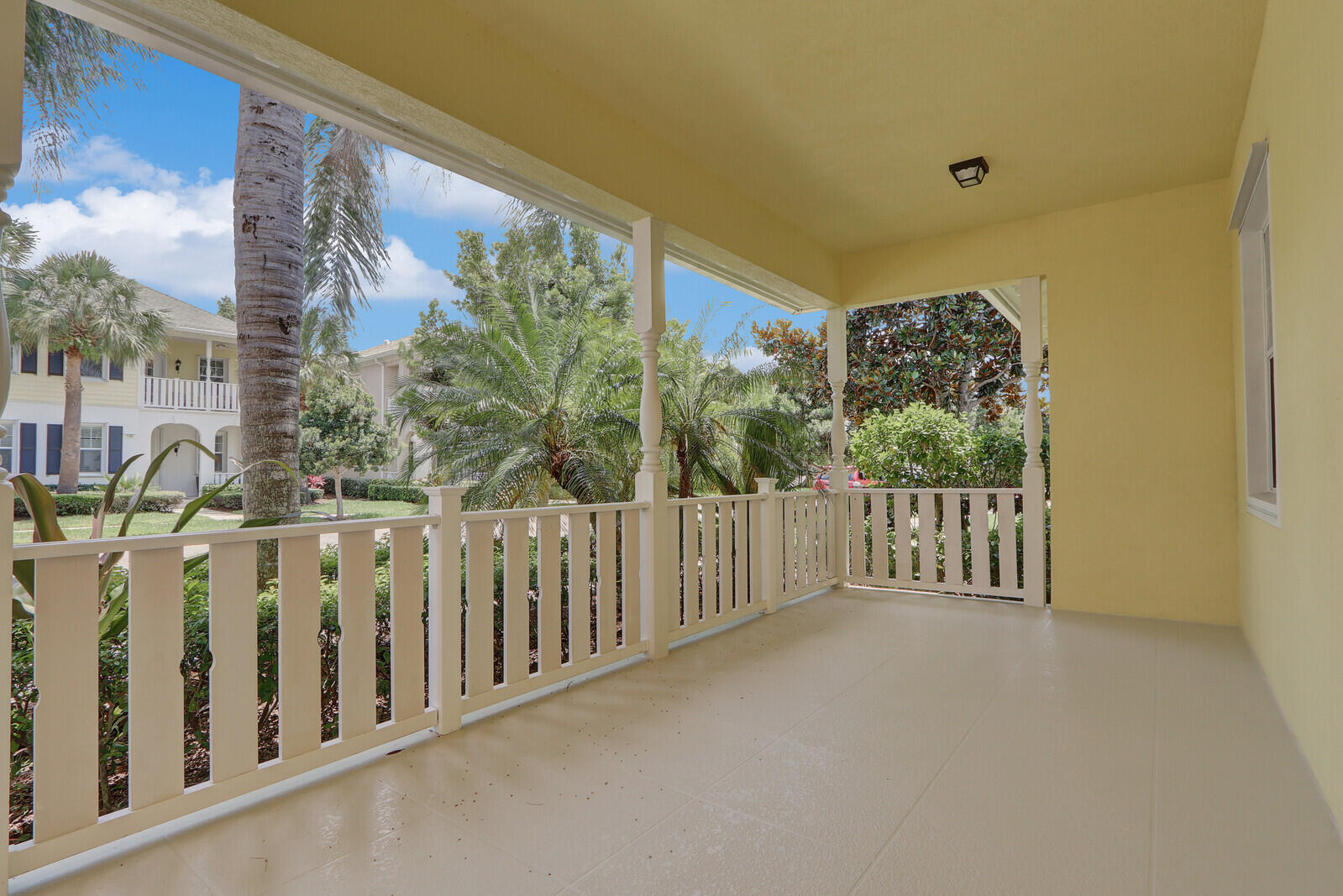 104 St Pierre Way Jupiter, FL 33458 - Photo 4 of 35 Relax out front