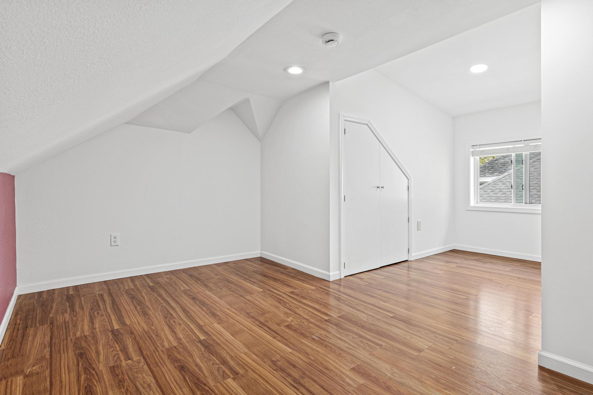 2411 Northeast Madison Street Minneapolis, MN 55418 - Photo 19 of 31