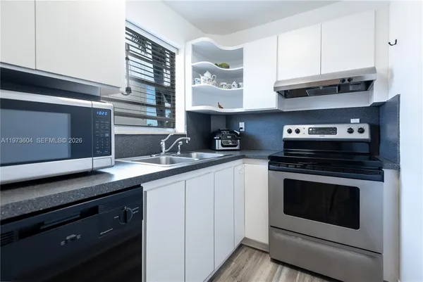 $2,050 | 8889 Fontainebleau Boulevard, Unit 201, Miami, FL 33172