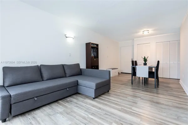 $2,050 | 8889 Fontainebleau Boulevard, Unit 201, Miami, FL 33172