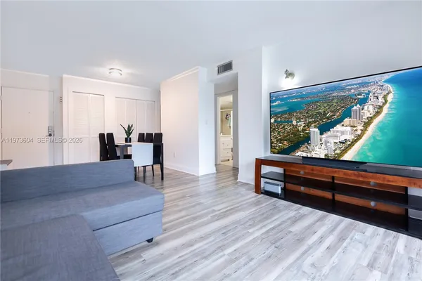 $2,050 | 8889 Fontainebleau Boulevard, Unit 201, Miami, FL 33172