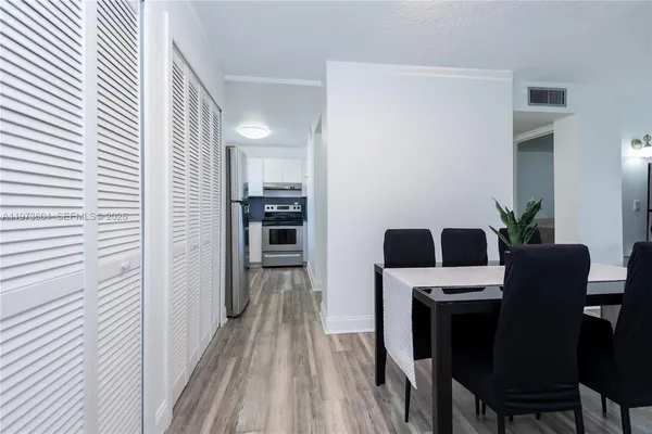 $2,050 | 8889 Fontainebleau Boulevard, Unit 201, Miami, FL 33172