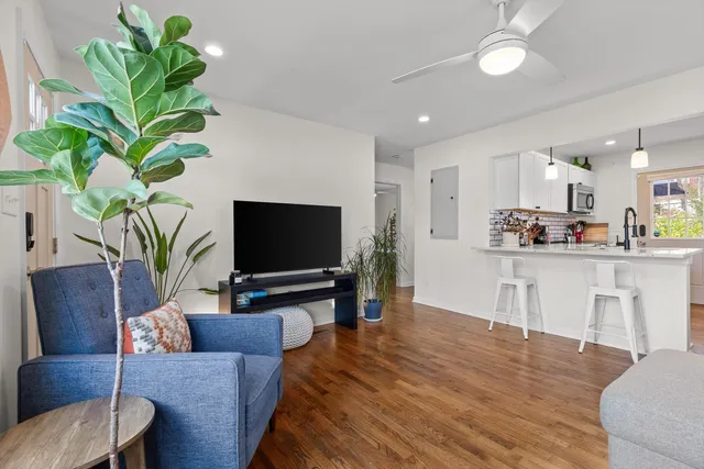 $2,500 | 807 Spears Avenue, Chattanooga, TN 37405