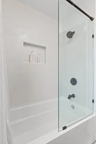 $2,500 | 807 Spears Avenue, Chattanooga, TN 37405