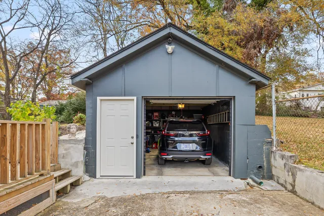 $2,500 | 807 Spears Avenue, Chattanooga, TN 37405