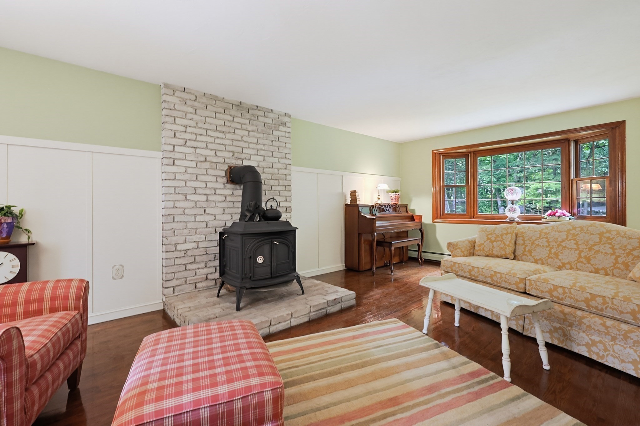 245 Albee Road Uxbridge, MA 01569 - Photo 5 of 42 Gallery Image 5