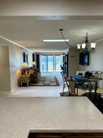 $2,400 | 4336 Lakeshore Lane, Unit 304, Chattanooga, TN 37415