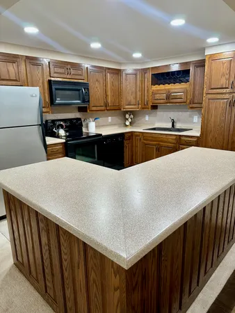 $2,400 | 4336 Lakeshore Lane, Unit 304, Chattanooga, TN 37415
