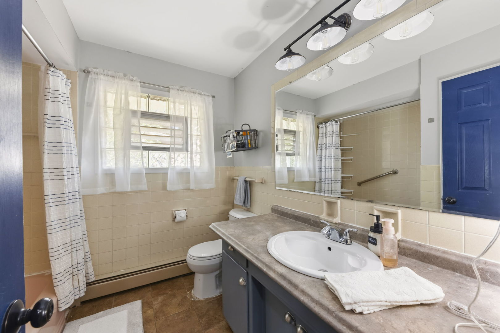 6908 Edgewood Road Palos Heights, IL 60463 - Photo 16 of 27 Gallery Image 16