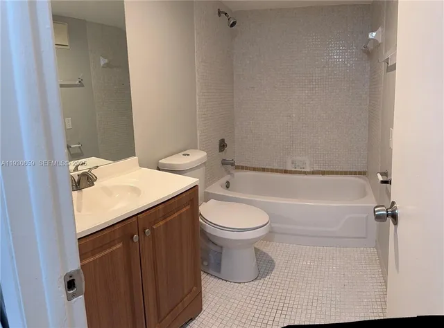 $1,700 | 7750 West McNab Road, Unit 104, Tamarac, FL 33321