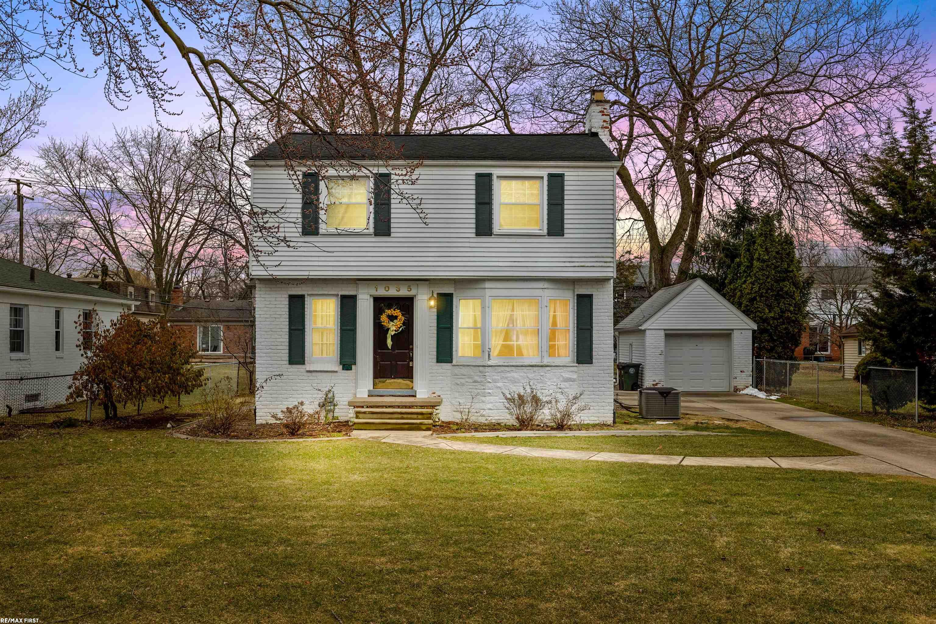 1035 Hampton Road Grosse Pointe, MI 48236 - Photo 1 of 34