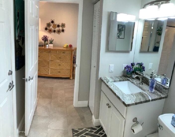 353 Highway 1, Unit A408 Jupiter, FL 33477 - Photo 10 of 30 Guest Bath