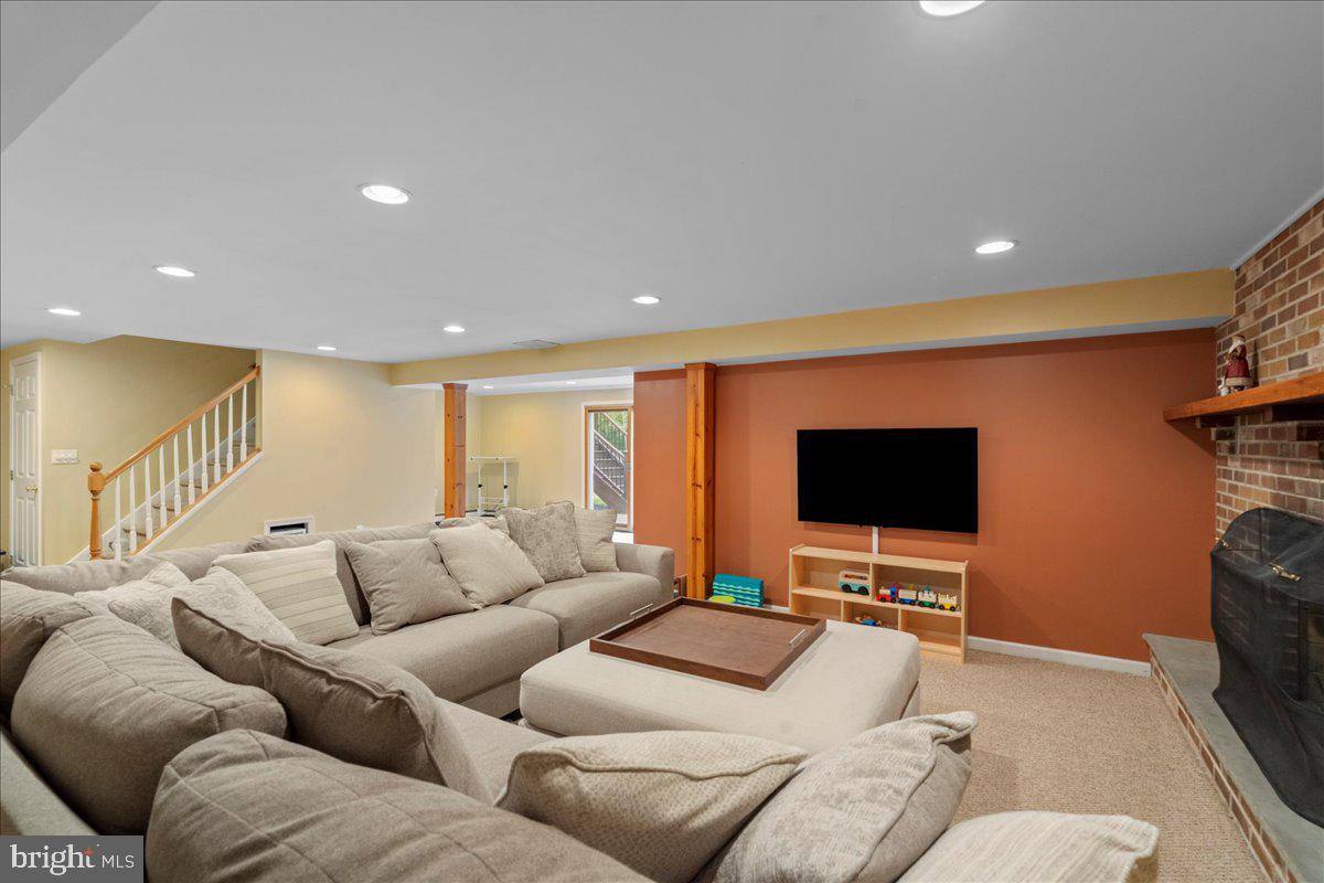 126 Short Road Doylestown, PA 18901 - Photo 29 of 38