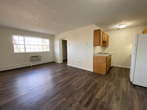 $1,669 | 3961 Old Brown Avenue, Unit 72, Manchester, NH 03103