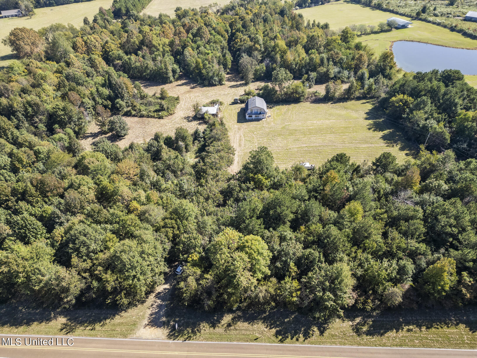 302 Cedar Hill Road Flora, MS 39071 - Photo 3 of 19 302 Cedar Hill Drone-3